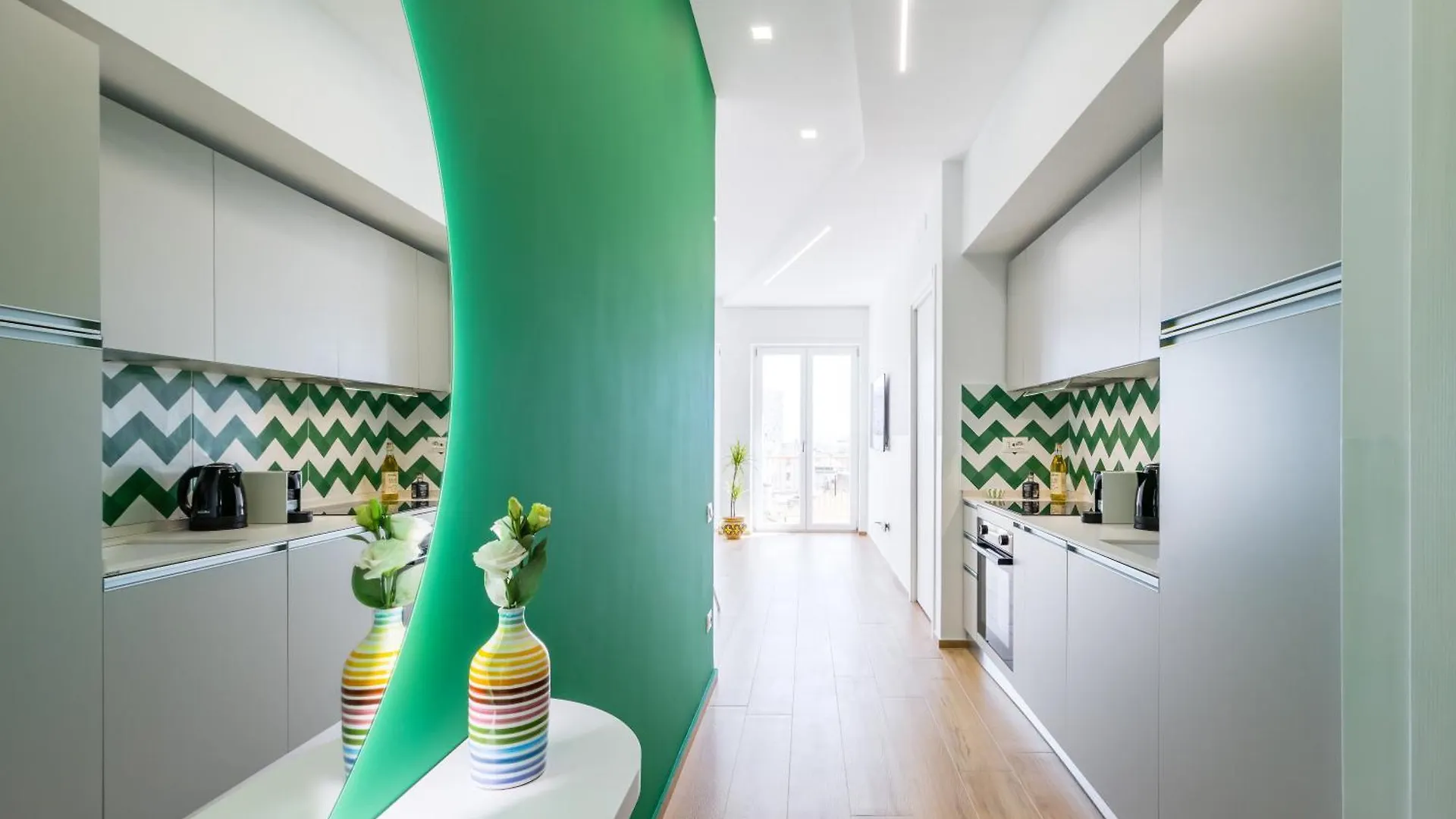 At Twenty-One - New Apt Exclusive Panoramic Views! Napoli Italien