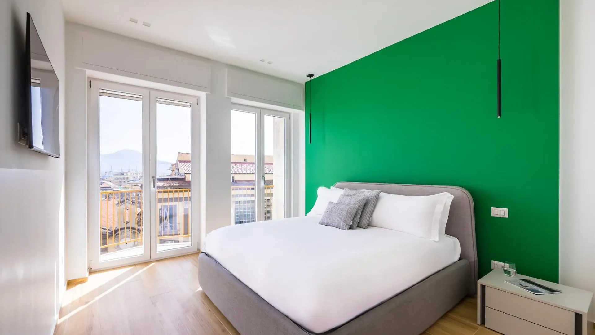 At Twenty-One - New Apt Exclusive Panoramic Views! Naples Apartment