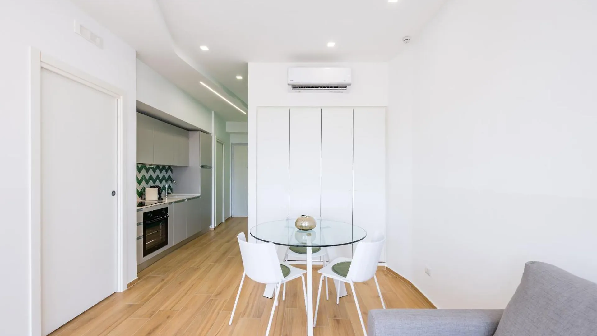 At Twenty-One - New Apt Exclusive Panoramic Views! Naples 0*,  Italy